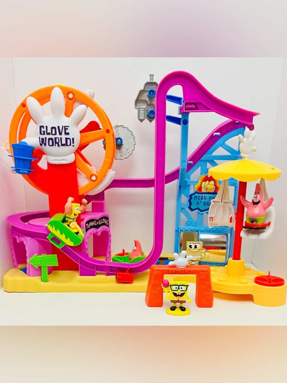 SpongeBob Glove World Amusement Park +20 Figures + Food Truck ++